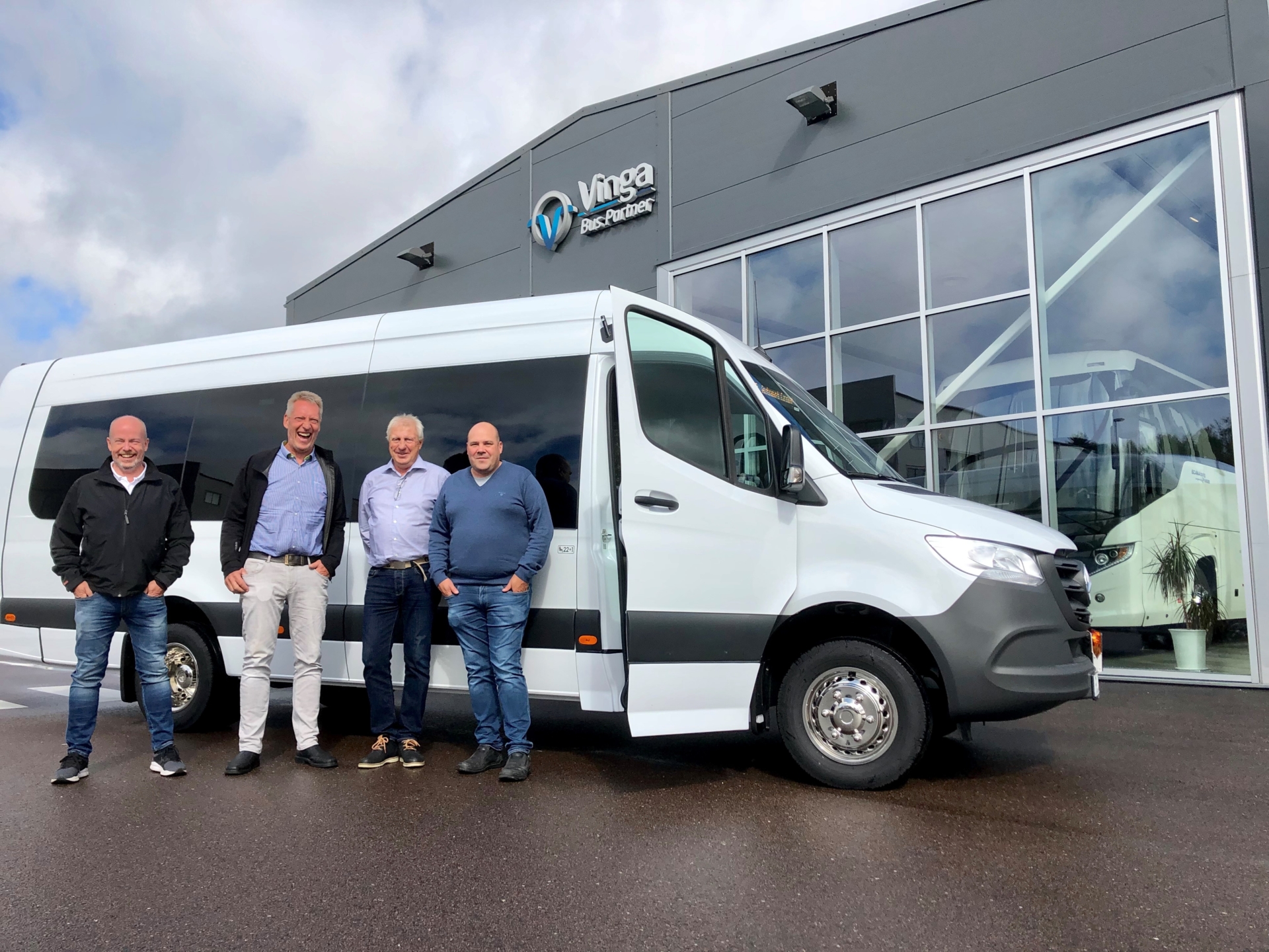 Leverans-av-buss